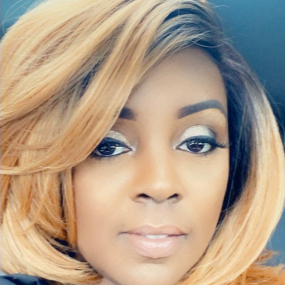 Meet your Posher, Sheila